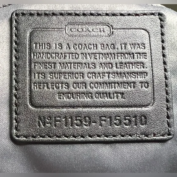 Coach 2011 Ashley Signature Shoulder Bag - Picture 5 of 14